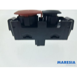 Renault - Twingo - Panic lighting switch
