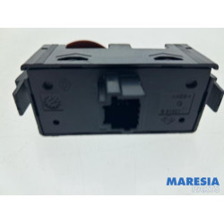 Renault - Twingo - Panic lighting switch