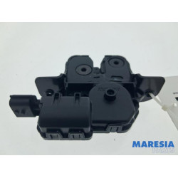 Renault - Twingo - Tailgate lock mechanism