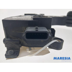 Renault - Trafic - Gaspedal