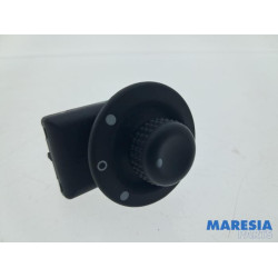 Renault - Trafic - Mirror switch