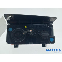 Renault - Trafic - Taillight, right