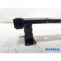 Renault - Twingo - Front bumper frame