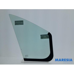 Renault - Trafic - Quarter light, front left