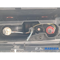 Renault - Trafic - Feu arrière droit
