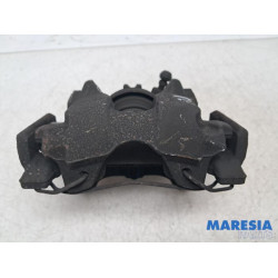 Renault - Twingo - Front brake calliper, right