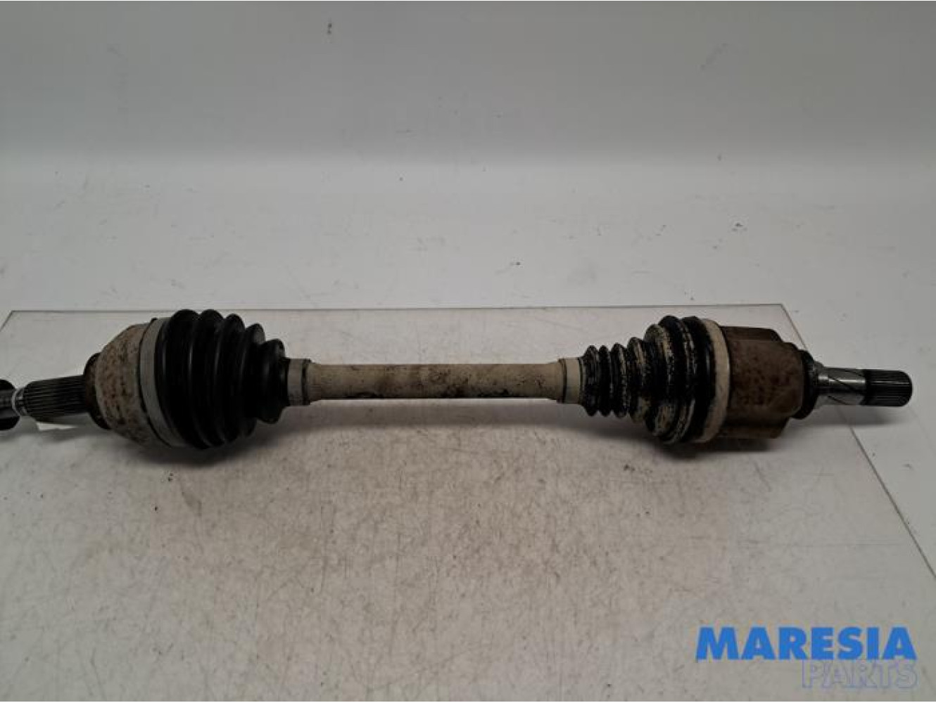 Renault - Trafic - Front drive shaft, left