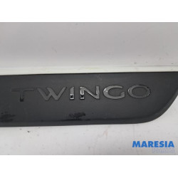 Renault - Twingo - Door strip