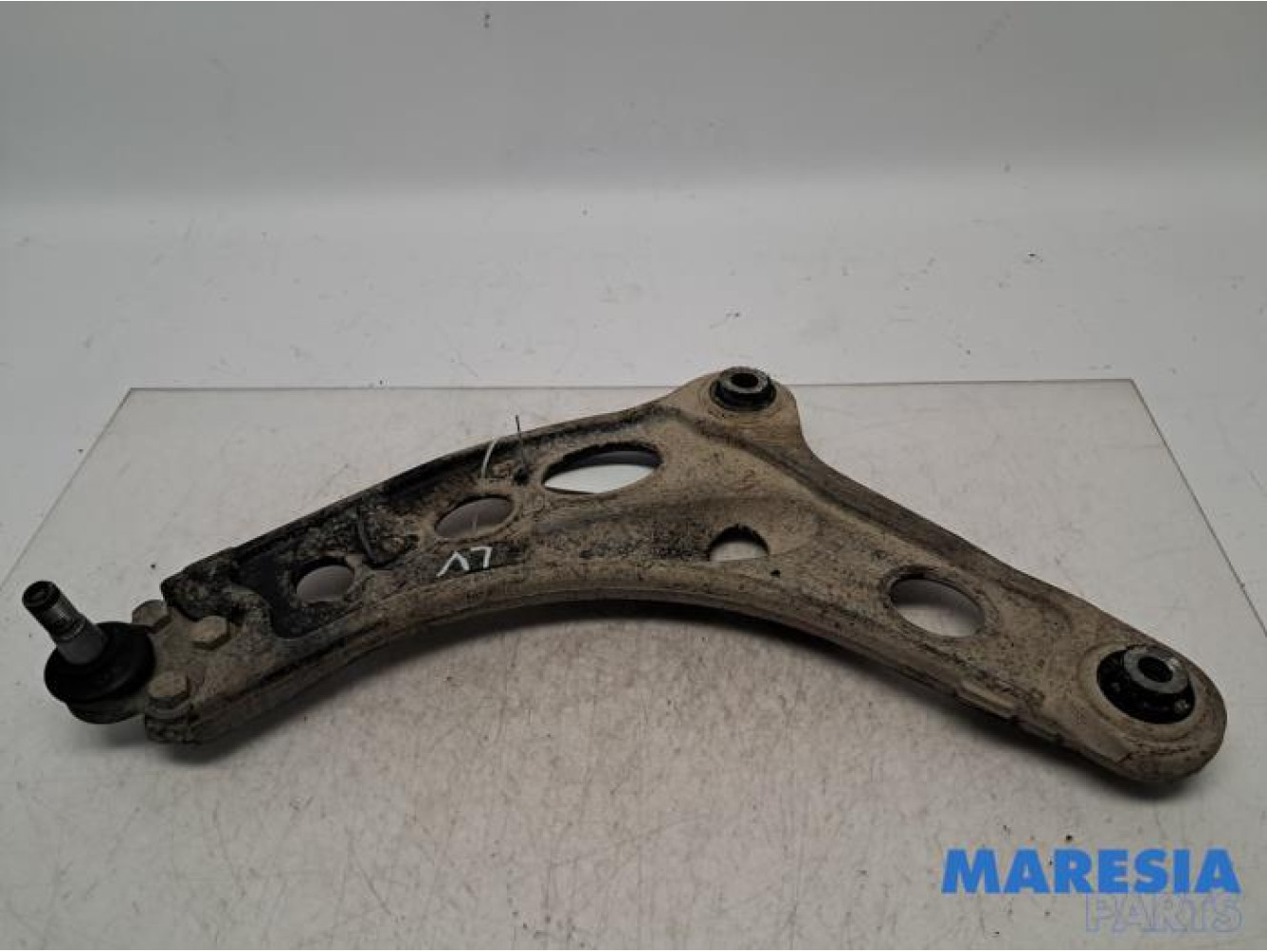Renault - Trafic - Draagarm onder links-voor