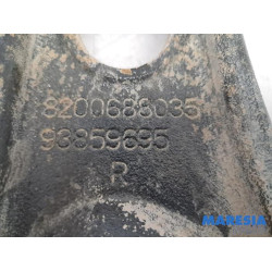 Renault - Trafic - Front lower wishbone, right