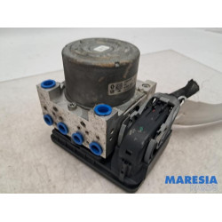 Renault - Trafic - ABS Pumpe