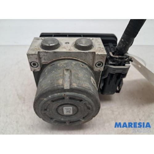 Renault - Trafic - ABS Pumpe