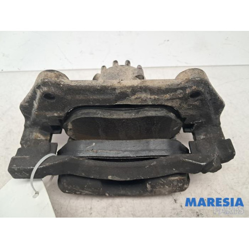 Renault - Trafic - Bremszange links vorne