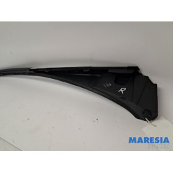 Renault - Trafic - Cadre pare-brise