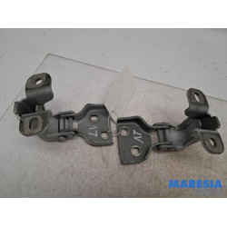 Renault - Trafic - Scharnier deur links-voor