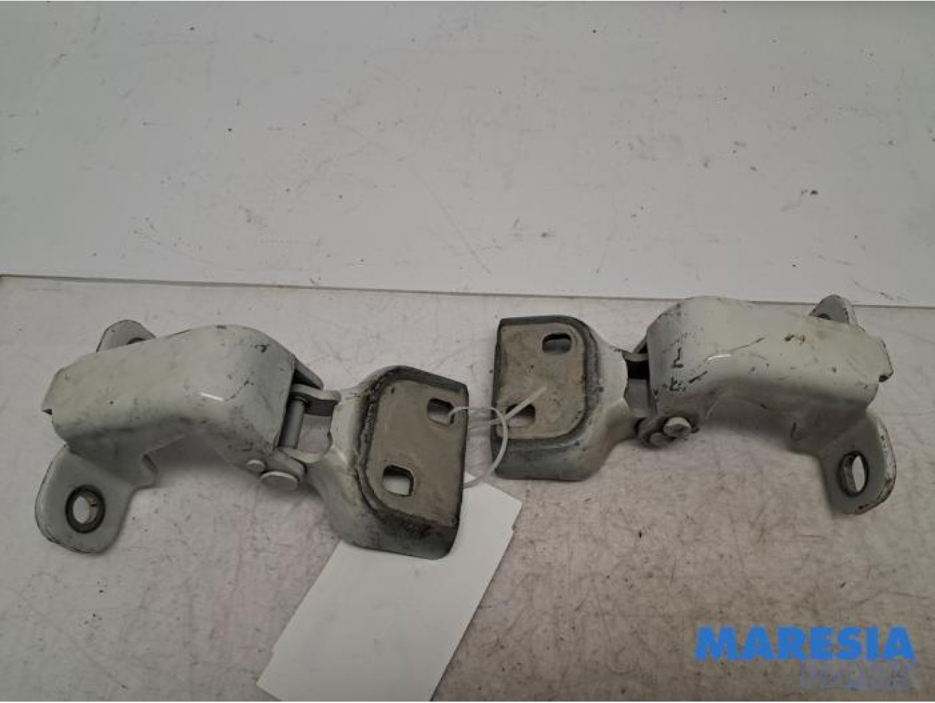 Renault - Trafic - Scharnier deur links-voor