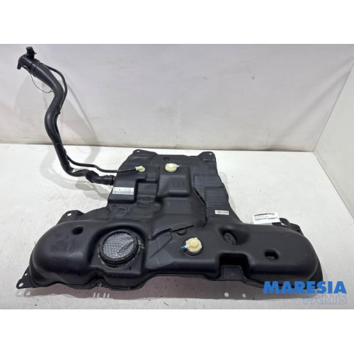 Renault - Megane - Tank