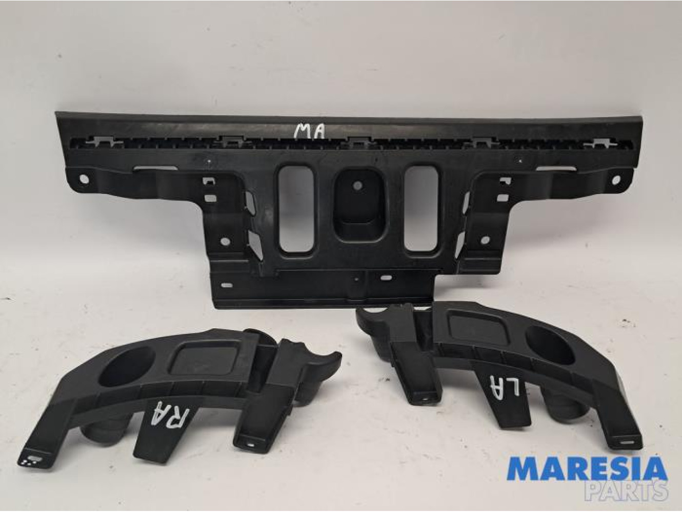 Citroen - C3 - Support pare-chocs arrière centre