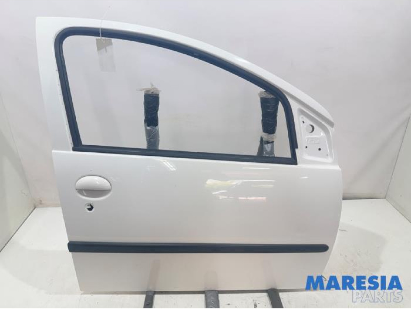 Peugeot - 107 - Tür 4-türig rechts vorne