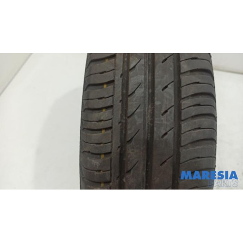 Peugeot - 107 - Tyre