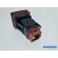 Citroen - Berlingo - Panic lighting switch