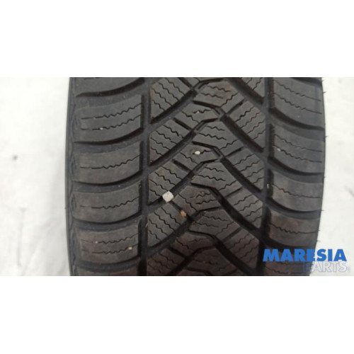 Peugeot - 107 - Tyre