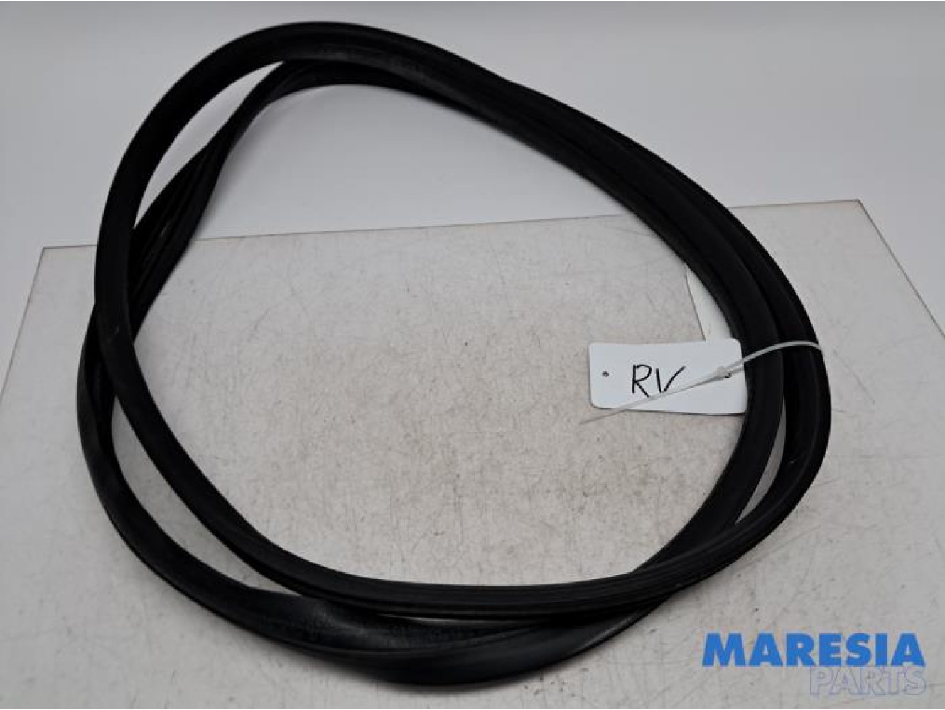 Peugeot - 107 - Front door seal 4-door, right