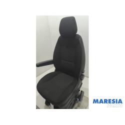 Opel - Movano - Sitz links
