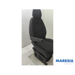 Opel - Movano - Sitz links
