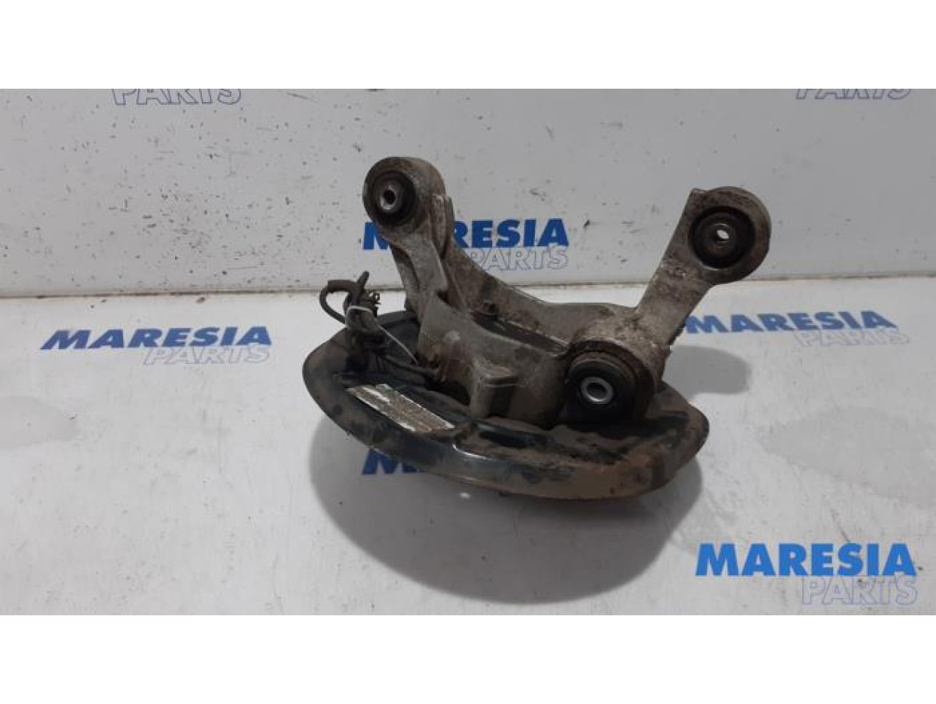 Alfa Romeo - 159 - Knuckle, rear right