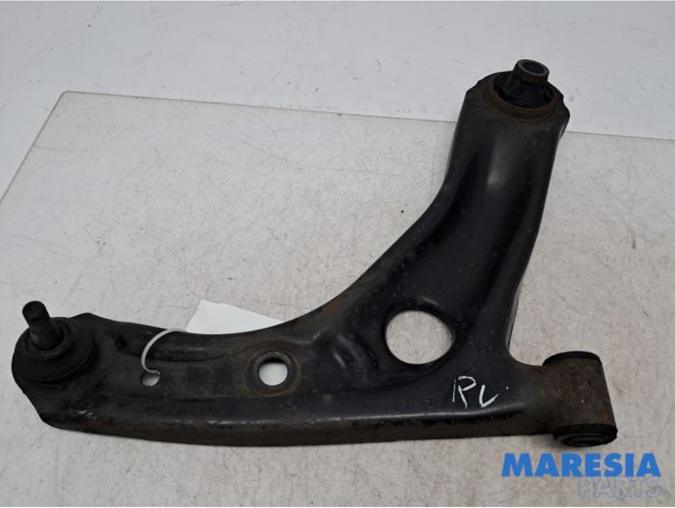 Peugeot - 107 - Draagarm onder rechts-voor
