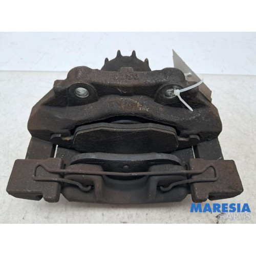 Citroen - Berlingo - Remklauw (Tang) links-voor