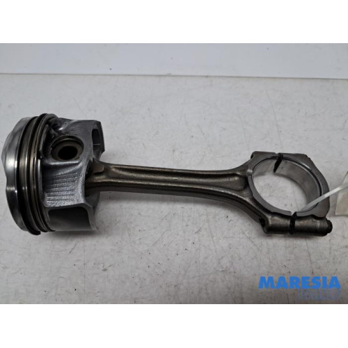 Citroen - C4 Grand Picasso - Piston