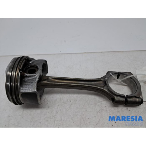 Citroen - C4 Grand Picasso - Piston