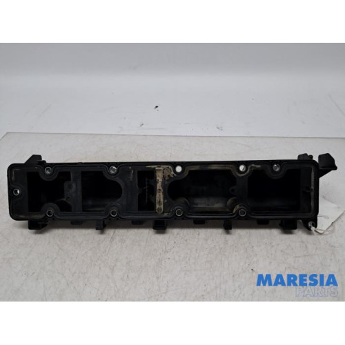 Citroen - C5 - Rocker cover