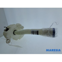 Peugeot - 307 - Front windscreen washer reservoir