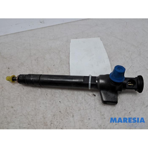 Opel - Movano - Injecteur (diesel)