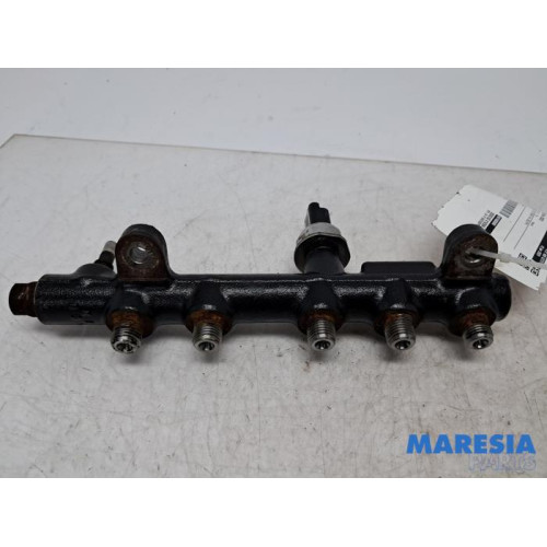 Opel - Movano - Fuel injector nozzle