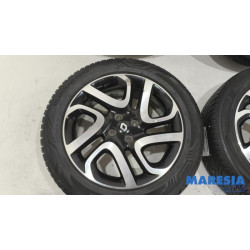 Renault - Captur - Sportvelgenset + banden
