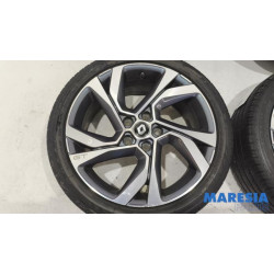Renault - Megane - Sportvelgenset + banden