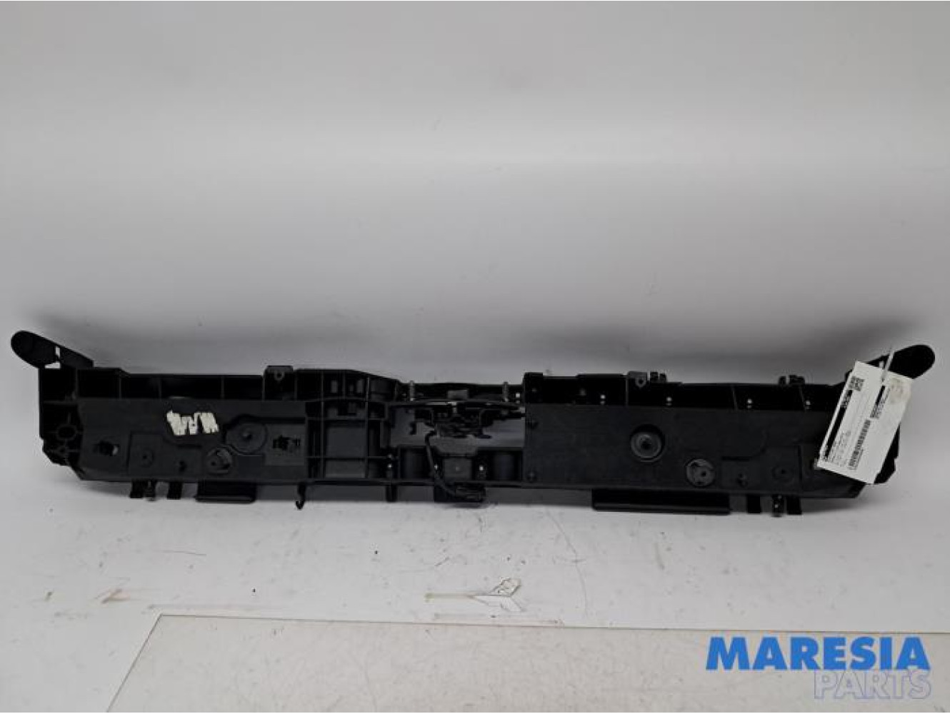 Renault - Clio - Lock plate