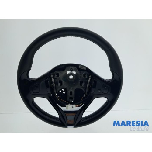 Renault - Captur - Steering wheel
