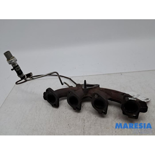 Renault - Kangoo - Exhaust manifold
