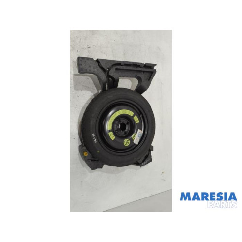 Peugeot - 207 - Wagenheber Set+ Reserverad