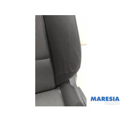 Peugeot - 207 - Stoel links