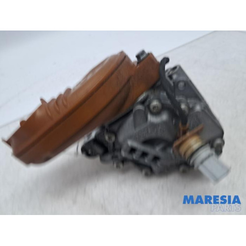 Renault - Captur - Oil pump