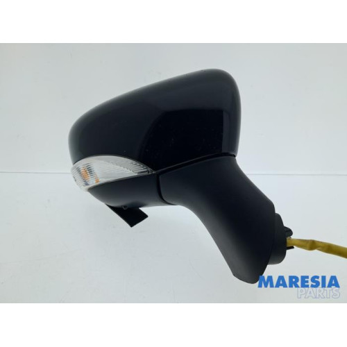 Renault - Captur - Wing mirror, right