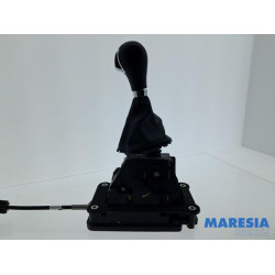 Renault - Captur - Automatic gear selector