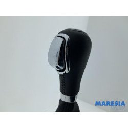Renault - Captur - Automatic gear selector