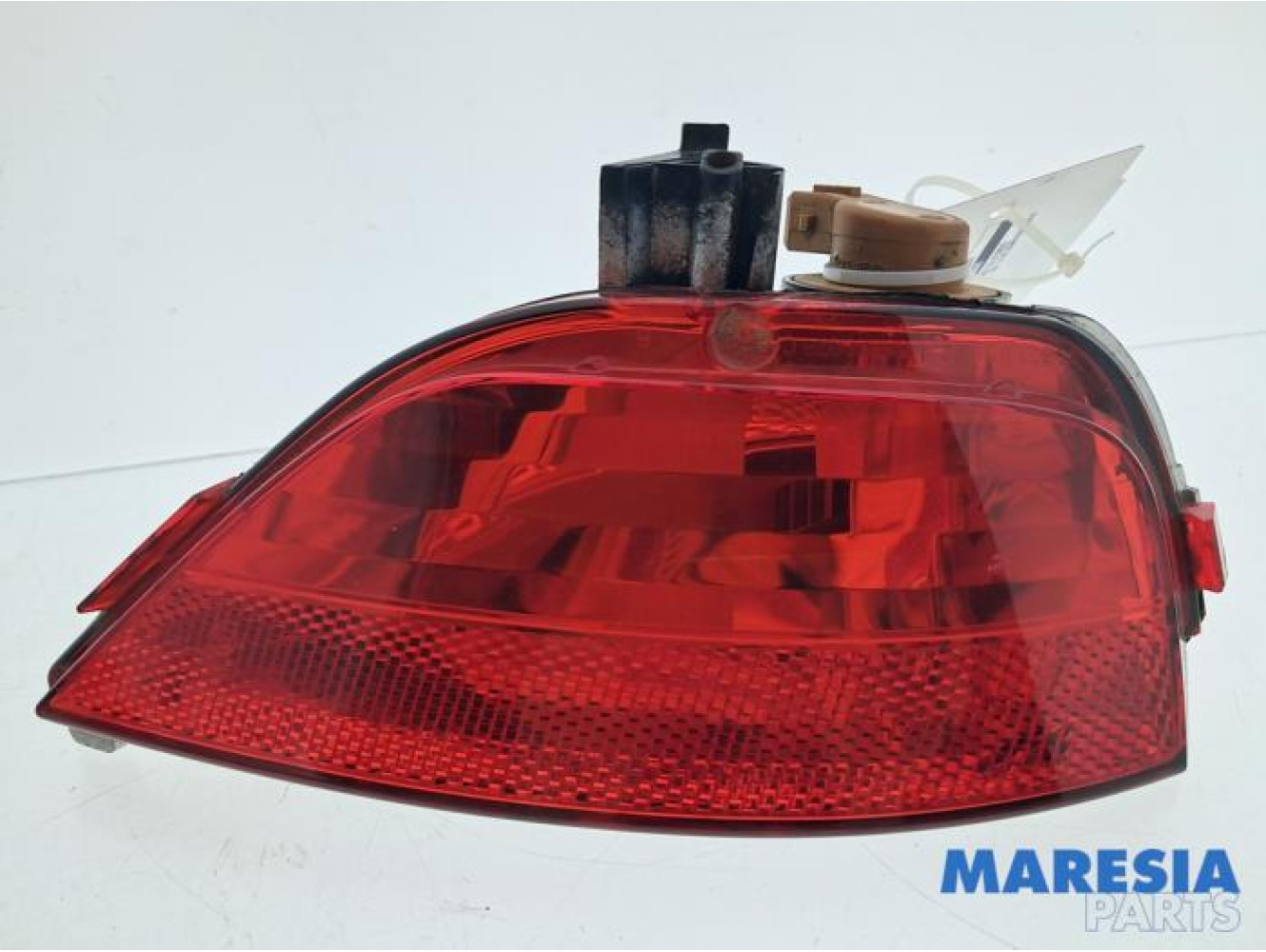 Renault - Captur - Rear fog light